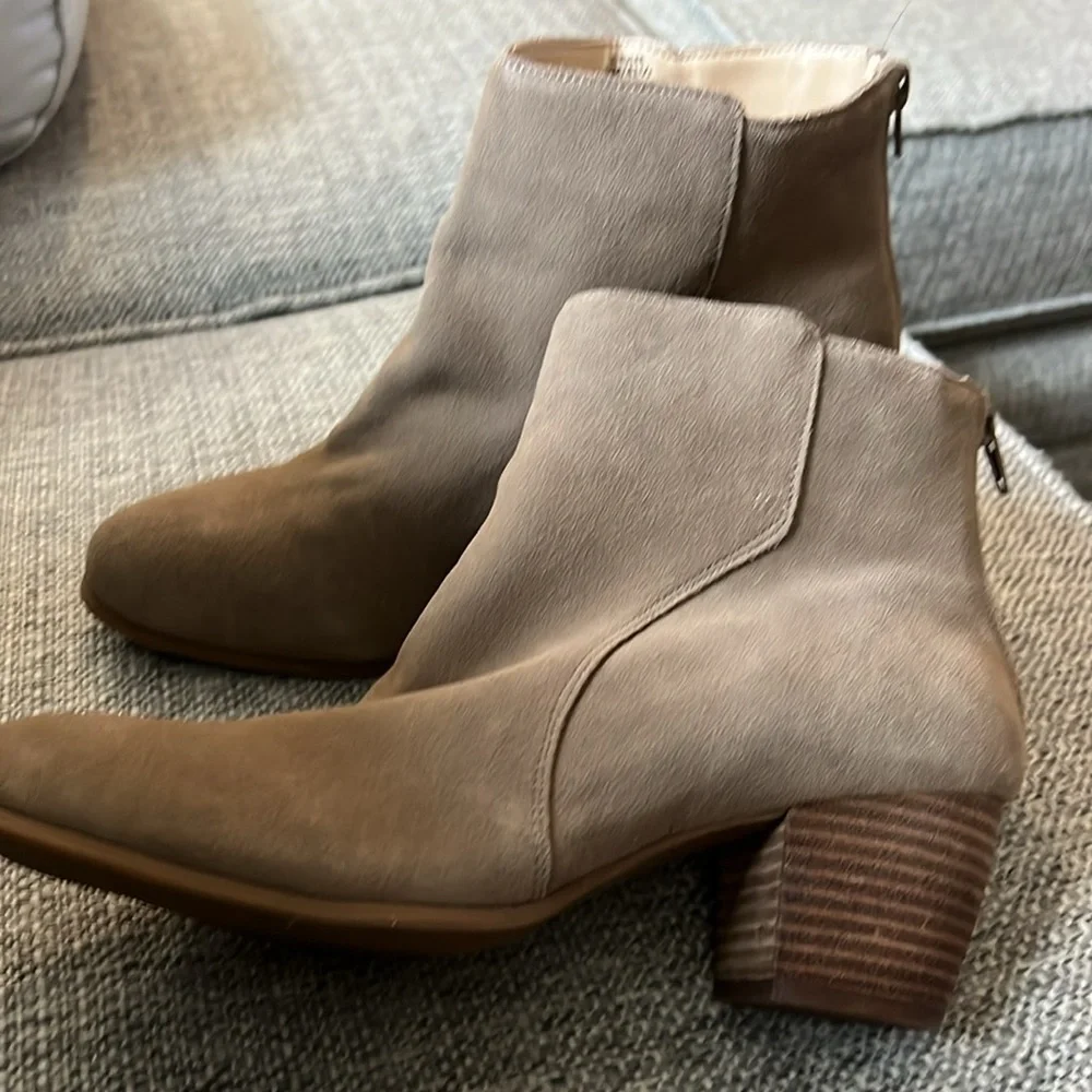 Sole Society Riverr Women's Tan Suede Block Heel Ankle Boots Size 10